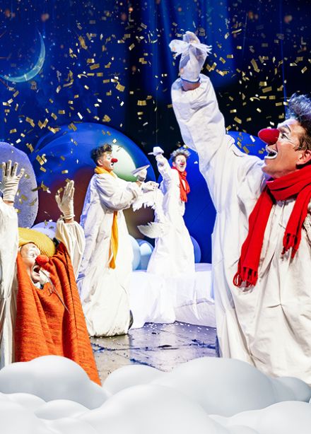 Облачные клоуны: Новогоднее шоу для всей семьи