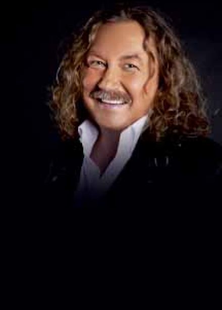 Игорь Николаев