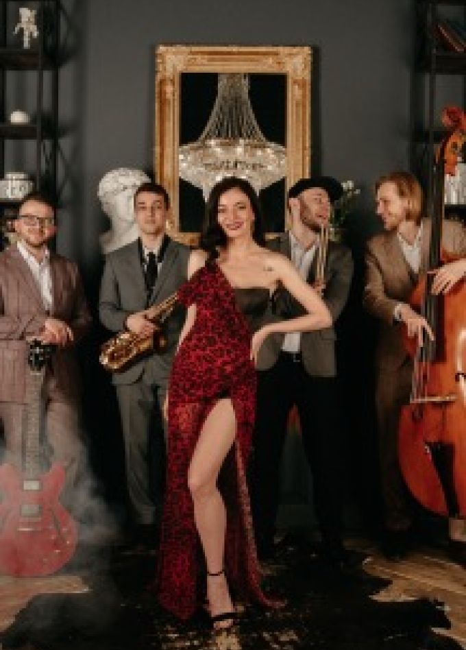 Виктория Линник и джаз-группа Lush Life